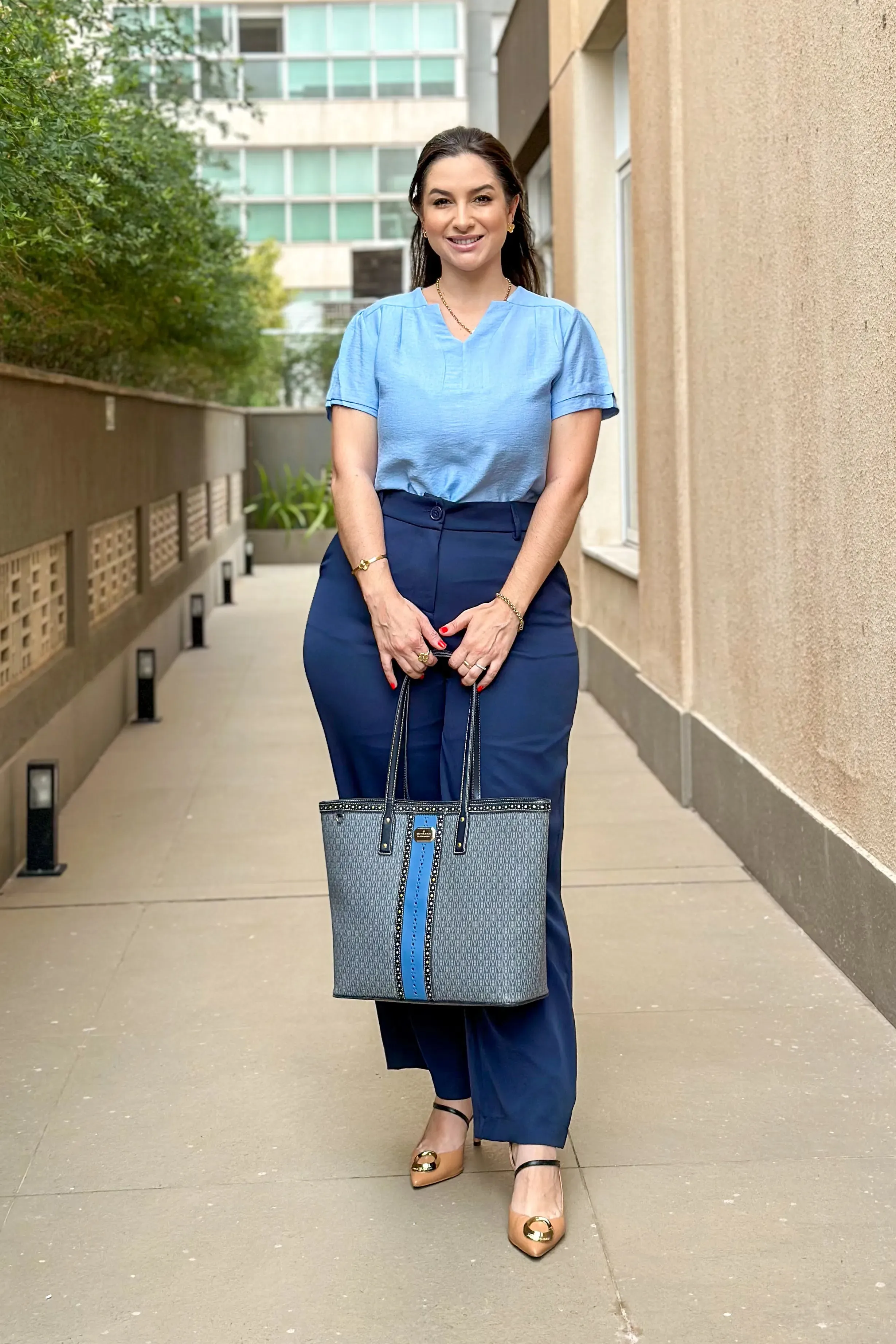 Calça Pantalona Corte Reto Maitê Azul Marinho