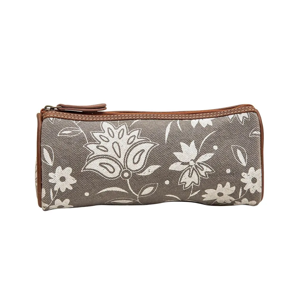 Piled : Multi-Pouch   Myra